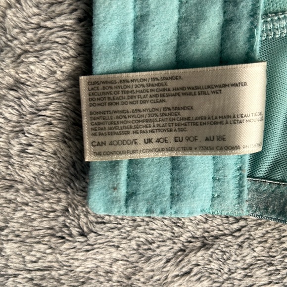 DÉESSE💫 Blue With Lace Lightly Padded Wireless Lightweight Bra - Picture 8 of 13